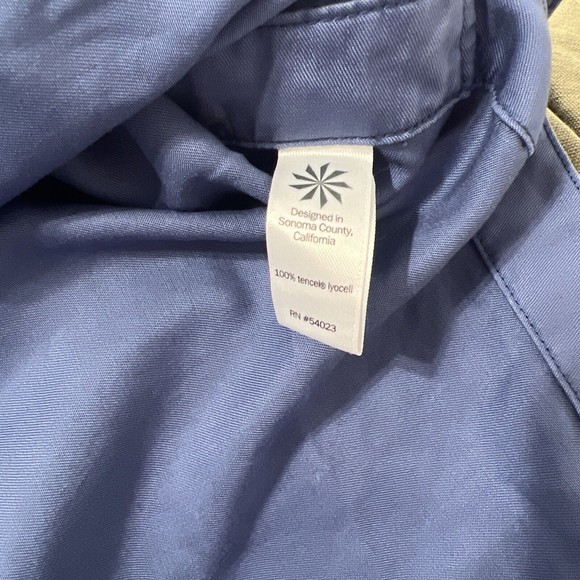 Athleta Top Womens Small Blue Sleeveless Button Front Tencel‎ - Picture 9 of 9